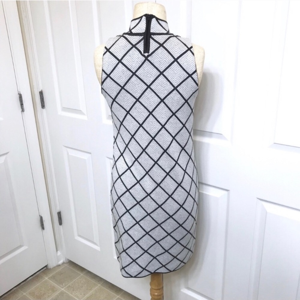 Romeo & Juliet Couture Sleeveless Sweater Dress - Picture 5 of 8
